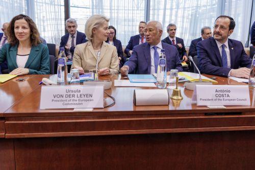 epa12829738 (L-R) European Commission Executive Vice-President for Social Rights and Skills, Quality Jobs and Preparedness, Roxana Mînzatu, EU Commission President Ursula von der Leyen, EU Council President Antonio Costa (C) and President of Cyprus Nikos Christodoulides attend the EU Tripartite Social Summit in the EU Council in Brussels, Belgium, 18 March...