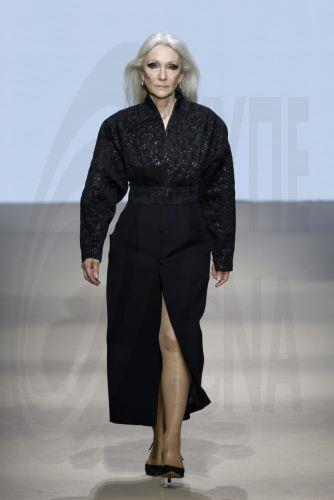 epa12838239 A model takes to the catwalk with designs of Angel Schlesser during the Mercedes-Benz Fashion Week Madrid (MBFWMadrid), in Madrid, Spain, 21 March 2026.  EPA/J.J.Guillen