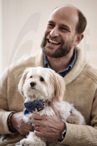 (Ξένη Δημοσίευση) Έλληνες πολίτες που επαναπατρίστηκαν από τη Μέση Ανατολή μαζί με τα ζώα συντροφιάς τους, μέσω της ειδικής πτήσης που οργάνωσε το Υπουργείο Εξωτερικών σε συνεργασία με την Aegean, υποδέχτηκε σήμερα ο Πρωθυπουργός Κυριάκος Μητσοτάκης στο Μέγαρο Μαξίμου. Σάββατο 21 Μαρτίου 2026. Ο Πρωθυπουργός είχε την ευκαιρία να συνομιλήσει με τους...