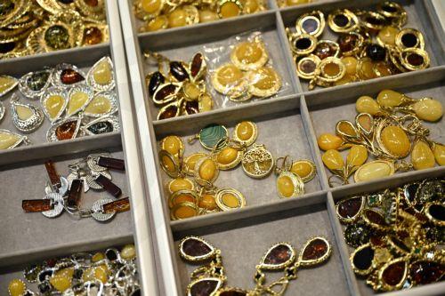 epa12851013 Items are displayed during the ceremonial opening of the International Amber and Jewellery Fair 'AMBERIF SPRING 2026' in Gdansk, Poland, 26 March 2026. Amberif is one of the world's most important amber exhibitions and the largest jewellery event in Central and Eastern Europe.  EPA/Adam Warzawa POLAND OUT