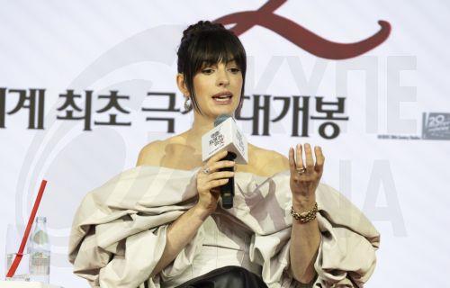 epa12874410 US actor Anne Hathaway speaks during a press conference for the film, 'The Devil Wears Prada 2' in Seoul, South Korea, 08 April 2026. The film opens worldwide on 29 April 2026.  EPA/JEON HEON-KYUN