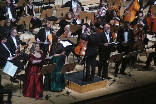 Πασχαλινή Συναυλία με την Κρατική Ορχήστρα Αθηνών - Ορχήστρα in Residence του Μεγάρου υπό τη μουσική διεύθυνση του αρχιμουσικού Κωνσταντίνου Τερζάκη, στην αίθουσα Χρήστος Λαμπράκης, τη Μεγάλη Τετάρτη 08 Απριλίου 2026. Λυρικοί τραγουδιστές: η Σοφία Κυανίδου, η Μαίρη-Έλεν Νέζη, ο Mario Zeffiri και ο Πέτρος Μαγουλάς. Μεγάλη Πέμπτη 09 Απριλίου 2026....