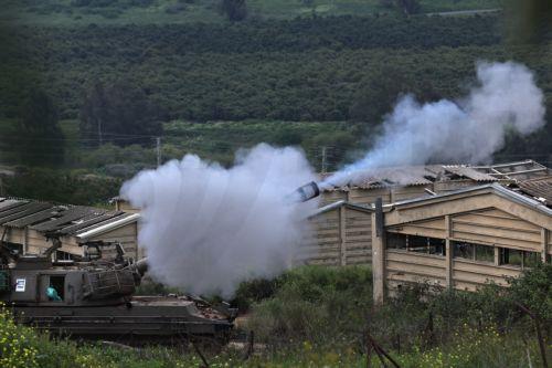 epaselect epa12877163 An Israeli artillery gun deployed on the Israel-Lebanon border fires towards southern Lebanon, from a position in northern Israel, 09 April 2026. The Israeli military said it continued targeting operations of Hezbollah in southern Lebanon.  EPA/ATEF SAFADI