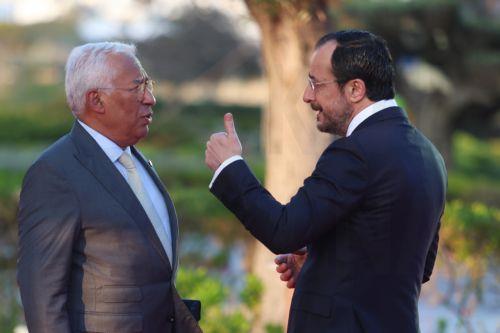 epa12909610 President of the European Council Antonio Costa (L) speaks with Cypriot President Nikos Christodoulides (R) upon arrival for an informal meeting of EU Heads of State or Government in Agia Napa, Cyprus, 23 April 2026. EU leaders are expected to address current geopolitical developments and Europe's response to them.  EPA/GEORGE CHRISTOFOROU