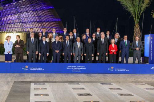 epa12909683 Participant leaders pose for a family picture during an informal meeting of EU Heads of State or Government in Agia Napa, Cyprus, 23 April 2026. EU leaders are expected to address current geopolitical developments and Europe's response to them.  EPA/GEORGE CHRISTOFOROU