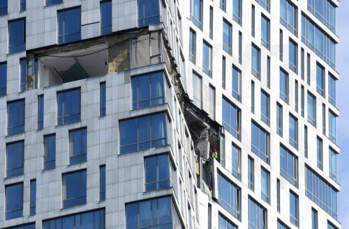 epa12931507 A damaged apartment building following a Ukrainian drone strike in Moscow, Russia, 04 May 2026. Moscow Mayor Sergei Sobyanin said a Ukrainian drone fell into an apartment building in Moscow, no casualties were reported.  EPA/MAXIM SHIPENKOV