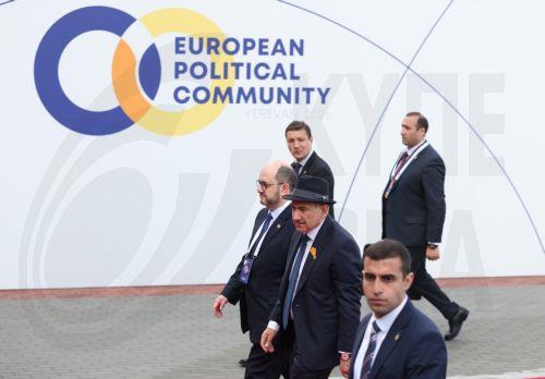 epa12931738 Prime Minister of Armenia Nikol Pashinyan (C) arrives for a meeting of the European Political Community in Yerevan, Armenia, 04 May 2026. The summit is taking place in the Armenian capital, with topics including European security in the context of economics and energy.  EPA/HAYK BAGHDASARYAN