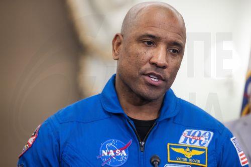 epa12950473 Artemis II Pilot Victor Glover meets with US Senators in the Russell Senate Office Building in Washington, DC, USA, 12 May 2026. The four Artemis astronauts led NASA's first crewed space mission to orbit the moon in more than 50 years.  EPA/JIM LO SCALZO