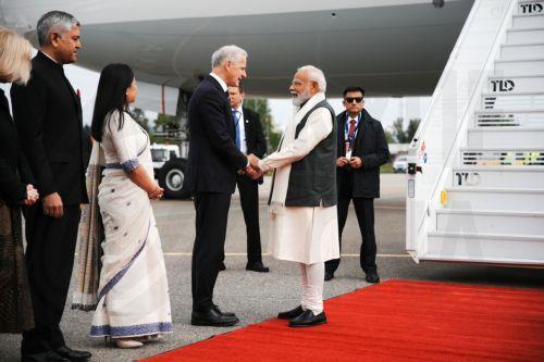epa12969874 Norwegian Prime Minister Jonas Gahr Store (4-L) welcomes Indian Prime Minister Narendra Modi (2-R) at Oslo Gardermoen Airport, Norway, 18 May 2026.  EPA/Stian Lysberg Solum / POOL  NORWAY OUT
