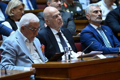 (Ξένη Δημοσίευση) Ο πρόεδρος της Βουλής Νικήτας Κακλαμάνης (Α), ο υπουργός Εθνικής Άμυνας Νίκος Δένδιας (Κ) και ο πρόεδρος της ΠΟΕ Γιώργος Βαρυθυμιάδης (Δ) παρευρίσκονται στην εκδήλωση  στη Βουλή  υπό τον τίτλο «Η Γενοκτονία των Ελλήνων του Πόντου: Μνήμη, Στρατηγική και Διεθνοποίηση της Ιστορικής Ευθύνης», Δευτέρα 18 Μαΐου 2026. ΑΠΕ-ΜΠΕ/ΥΠΕΘΑ/Νίκος...