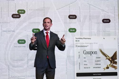 epa12972592 US Chief Design Officer Joe Gebbia delivers remarks at a healthcare affordability event in the Eisenhower Executive Office Building on the White House campus in Washington, DC, USA, 18 May 2026.  EPA/JIM LO SCALZO / POOL