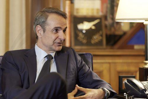 (ΞΕΝΗ ΔΗΜΟΣΙΕΥΣΗ) Ο πρωθυπουργός Κυριάκος Μητσοτάκης συνομιλεί με τον Πρόεδρο της Δημοκρατίας Κωνσταντίνο Τασούλα, κατά τη διάρκεια της συνάντησής τους στο Προεδρικό Μέγαρο, Αθήνα, Τέταρτη 20 Μαΐου 2026.  ΑΠΕ-ΜΠΕ/ΓΡΑΦΕΙΟ ΤΥΠΟΥ ΠΡΩΘΥΠΟΥΡΓΟΥ/ΔΗΜΗΤΡΗΣ ΠΑΠΑΜΗΤΣΟΣ