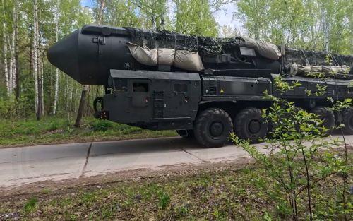 epa12980988 A still image taken from a handout video made available by the Press Service of the Russian Ministry of Defence on 21 May 2026 shows a Yars intercontinental ballistic missile launchers during drills of nuclear forces of Russia at an undisclosed location. Russia hold drills of nuclear forces from May 19 to 21.  EPA/RUSSIAN DEFENCE MINISTRY PRESS...