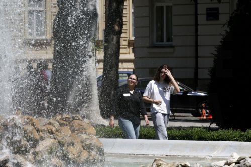 epa12992650 Citizens walk near a fountain in downtown Zagreb, Croatia, 25 May 2026. Reports state that in recent days Croatia and Zagreb have recorded unusually high temperatures for this time of year, exceeding 30 degrees Celsius. Europe is bracing for a heatwave, as forecasters predict temperatures are expected to climb above 30 degrees Celsius. ...