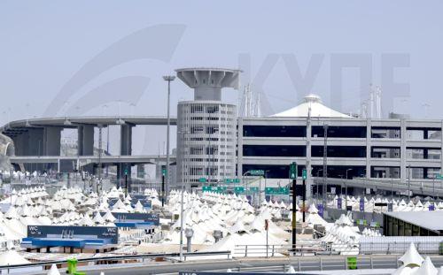 epa12992732 View of the Mina tent camp on Yawm al-Tarwiyah (the Day of Watering) for the start of the Hajj 2026 pilgrimage in Mecca, Saudi Arabia, 25 May 2026. According to Saudi authorities, more than 1.5 million pilgrims from abroad had arrived in the country to perform Hajj in 2026.  EPA/STRINGER