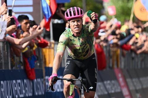 epa12998202 Danish rider Michael Valgren of EF Education - Easypost celebrates winning the 17th stage of the Giro d'Italia cycling tour over 202 km from Cassano d'Adda to Andalo, Italy, 27 May 2026.  EPA/LUCA ZENNARO