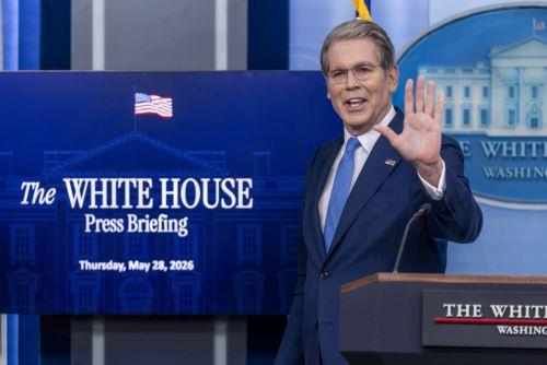 epa13001259 US Treasury Secretary Scott Bessent responds to a question from reporters during the daily briefing at the White House in Washington, DC, USA, 28 May 2026. Bessent took questions on several topics, including Iran negotiations, Trump's 'anti-weaponization' fund and a proposed '250 dollar' commemorative bill.  EPA/SHAWN THEW