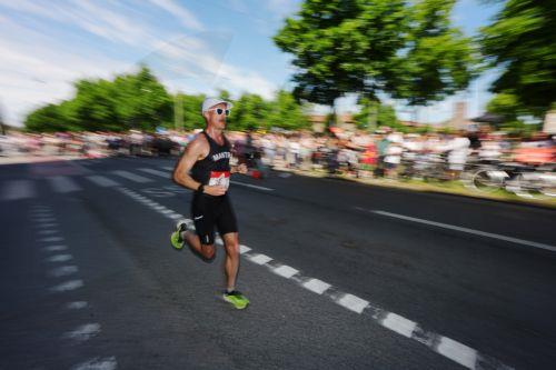 epa13004211 Runners compete in the Stockholm marathon in Stockholm, Sweden, 30 May 2026.  EPA/Magnus Lejhall  SWEDEN OUT
