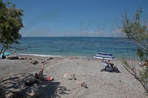 Λουόμενοι απολαμβάνουν τον ήλιο και την θάλασσα σε κοντινή παραλία της Αθήνας στο Φάληρο, Κυριακή 31 Μαϊου 2026. ΑΠΕ-ΜΠΕ/ΑΠΕ-ΜΠΕ/ΑΛΕΞΑΝΔΡΟΣ ΒΛΑΧΟΣ