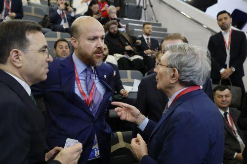 epa13017483 Chairman of the Board of Trustees of the Ilim Yayma Foundation Necmeddin Bilal Erdogan (C) attends the St. Petersburg International Economic Forum (SPIEF) in St. Petersburg, Russia, 05 June 2026. The 29th St. Petersburg International Economic Forum runs from 03 to 06 June 2026.  EPA/ANATOLY MALTSEV