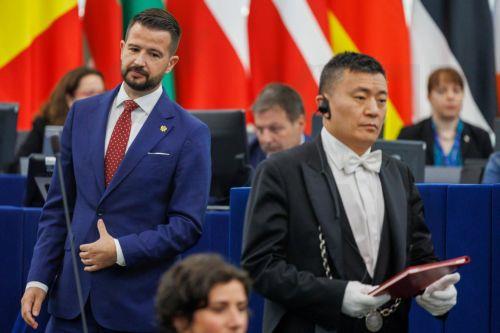 epa13040979 President of Montenegro Jakov Milatovic (L) prepares to address the European Parliament in Strasbourg, France, 16 June 2026.  EPA/OLIVIER MATTHYS
