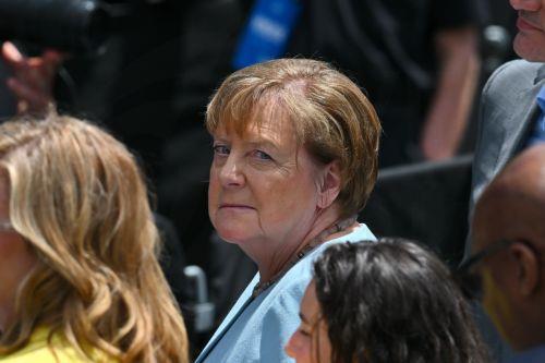 epa13047952 Former German Chancellor Angela Merkel attends the opening ceremony of the Obama Presidential Center in Chicago, Illinois, USA, 18 June 2026. The 19-acre campus includes a museum, a branch of the Chicago Public Library, an athletic center, a cafe, a restaurant, a sledding hill and public park space.  EPA/VICTOR HILITSKI