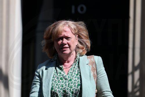 epa13057926 British Lord Privy Seal, Leader of the House of Lords Baroness Smith of Basildon departs 10 Downing Street following a Cabinet meeting in London, Britain, 23 June 2026.  EPA/ANDY RAIN