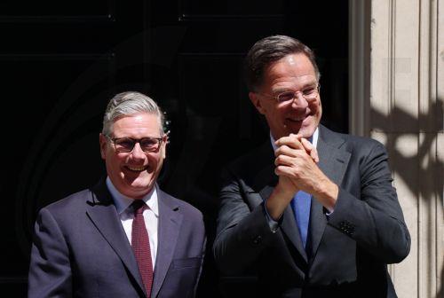 epaselect epa13072183 British Prime Minister Keir Starmer (L) welcomes North Atlantic Treaty Organization (NATO) Secretary General Mark Rutte to 10 Downing Street in London, Britain, 29 June 2026.  EPA/ANDY RAIN