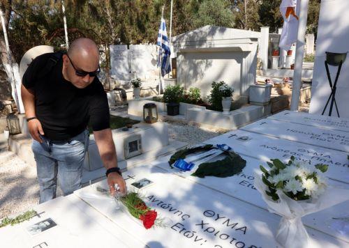 Με διάφορες εκδηλώσεις μνήμης και τιμής ο κυπριακός λαός τιμά σήμερα αυτούς που έπεσαν κατά το πραξικόπημα της 15ης Ιουλίου 1974 για την υπεράσπιση της δημοκρατίας και της νομιμότητας, Κοιμητήριο Κωνσταντίνου και Ελένης, Λευκωσία 15 Ιουλίου 2026. ΚΥΠΕ/ΚΑΤΙΑ ΧΡΙΣΤΟΔΟΥΛΟΥ