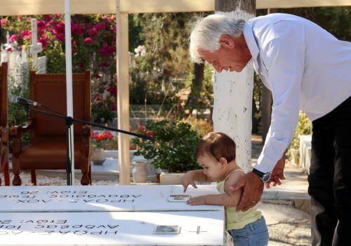 Με διάφορες εκδηλώσεις μνήμης και τιμής ο κυπριακός λαός τιμά σήμερα αυτούς που έπεσαν κατά το πραξικόπημα της 15ης Ιουλίου 1974 για την υπεράσπιση της δημοκρατίας και της νομιμότητας, Κοιμητήριο Κωνσταντίνου και Ελένης, Λευκωσία 15 Ιουλίου 2026. ΚΥΠΕ/ΚΑΤΙΑ ΧΡΙΣΤΟΔΟΥΛΟΥ