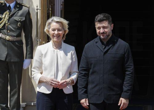 epa13113172 Ukrainian President Volodymyr Zelensky (R) and European Commission President Ursula von der Leyen (L) attend a meeting in Kyiv, Ukraine, 15 July 2026. Ursula von der Leyen arrived in Kyiv to meet with senior Ukrainian officials amid the ongoing Russian invasion.  EPA/SERGEY DOLZHENKO