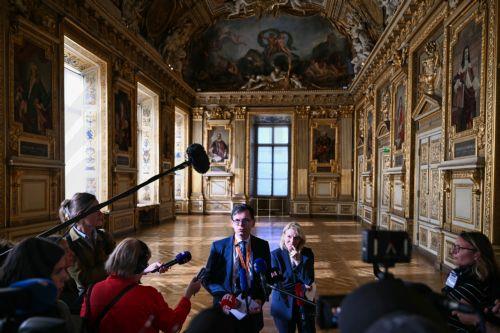 epa13125912 Louvre's President Christophe Leribault (C-L) speaks to the press next to France's Culture Minister Catherine Pegard during the reopening of the Apollo Gallery at the Louvre Museum in Paris, France, 22 July 2026, after a heist in October 2025 in which French crown jewels were stolen.  EPA/LOU BENOIST / POOL  MAXPPP OUT