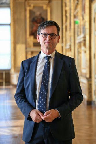 epa13125917 Louvre's President Christophe Leribault poses during the reopening of the Apollo Gallery at the Louvre Museum in Paris, France, 22 July 2026, after a heist in October 2025 in which French crown jewels were stolen.  EPA/LOU BENOIST / POOL  MAXPPP OUT
