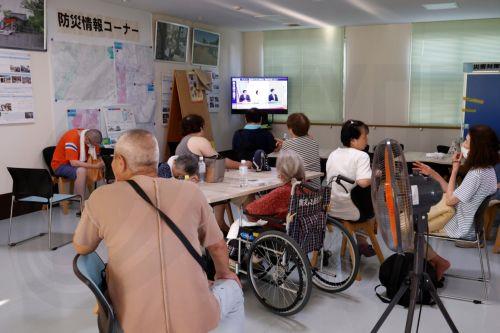 epa13141138 Earthquake affected locals shelter in Matsubashi-higashi Emergency Control Center in Uki, Kumamoto Prefecture, southwestern Japan, 30 July 2026. Rescue operations continue across Kumamoto Prefecture, where more than a dozen people have died and several others were injured following a 7.1-magnitude earthquake that damaged critical infrastructure,...