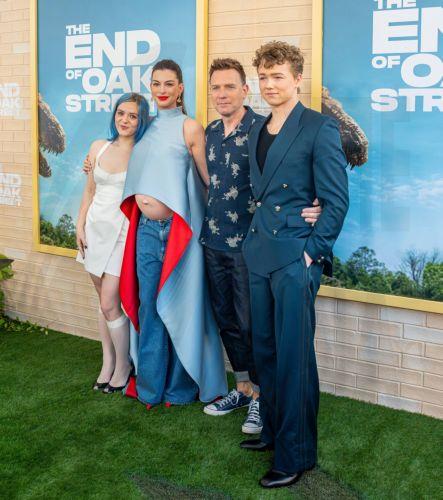 epa13158624 (L-R) Maisy Stella, Anne Hathaway, Ewan McGregor and Christian Convery arrive during the premiere of 'The End of Oak Street' at Warner Bros. Studios in Los Angeles, California, USA, 09 August 2026.  EPA/CONNOR TERRY