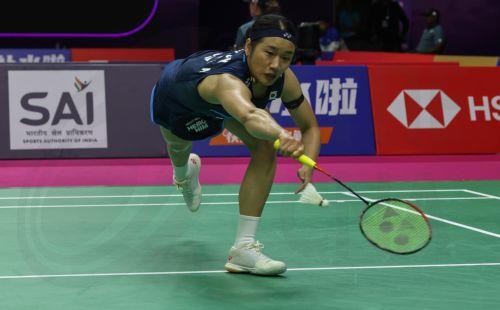 epa13175423 An Se Young of Korea in action during her Women’s singles match against Kaloyana Nalbantova of Bulgaria at the BWF World Championship in New Delhi, India, 17 Ausgust 2026.  EPA/RAJAT GUPTA