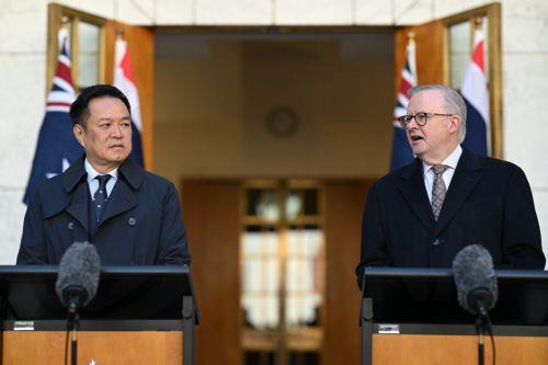 epa13178069 Australian Prime Minister Anthony Albanese (R) and Thai Prime Minister Anutin Charnvirakul (L) deliver a press statement at Parliament House in Canberra, Australia, 19 August 2026. Anutin Charnvirakul is on an official visit to Australia from 17 August to 20 August.  EPA/LUKAS COCH AUSTRALIA AND NEW ZEALAND OUT