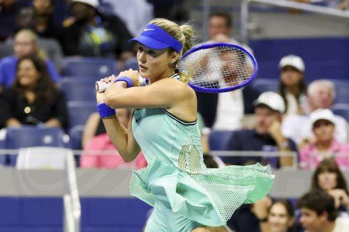 epa13218766 Anna Kalinskaya of Russia in action against Emma Navarro of the USA during their Women’s Singles round four match of the US Open Tennis Championships at the USTA Billie Jean King National Tennis Center in Flushing Meadows, New York, USA, 06 September 2026.  EPA/SARAH YENESEL