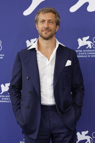 epa13228163 Italian director Francesco Carrozzini poses at the photocall of 'Be Brave' during the 83rd Venice Film Festival in Venice, Italy, 10 September 2026. The movie is presented out of competition at the festival running from 02 to 12 September 2026.  EPA/FABIO FRUSTACI