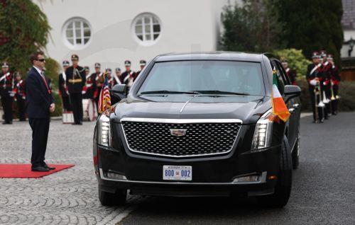 epa13233634 The US presidential motorcade arrives at the Aras an Uachtarain in Dublin, Ireland, 12 September 2026. The US president is on a two-day visit to Ireland, including a visit to his golf course in Doonbeg.  EPA/NEIL HALL