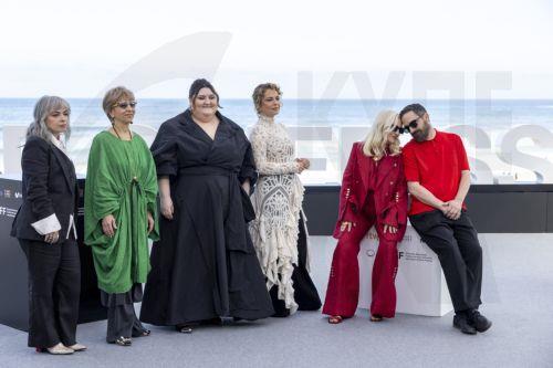 epa13253955 Filmmaker and scriptwriter Pablo Larrain (R) poses with writer Mariana Enriquez (L), and actresses Mercedes Moran (2-R), Dolores Fonzi (3-R), Carolina Alvarez (3-L) and Alejandra Flechner (2-L) pose during the presentation of the film 'Mis muertos tristes' (My Sad Dead) at the 74th edition of the San Sebastian Film Festival in San Sebastian,...