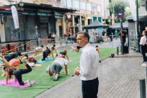 (Ξένη Δημοσίευση) Ο δήμαρχος Αθηναίων Χάρης Δούκας παρέστη στις εκδηλώσεις του Δήμου  «Αθηνά Χωρίς Αυτοκίνητο», την Κυριακή 20 Σεπτεμβρίου 2026. Τη διοργάνωση ανέλαβε για τρίτη συνεχόμενη χρονιά, το φεστιβάλ του Δήμου Αθηναίων, μέσω της Αναπτυξιακής Αθήνας, στο πλαίσιο της Ευρωπαϊκής Εβδομάδας Κινητικότητας και με αφορμή την Παγκόσμια Ημέρα Χωρίς Αυτοκίνητο...