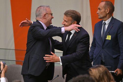 epa13256531 President of France Emmanuel Macron (2-R) and Prime Minister of Australia Anthony Albanese (L) meet at the Coalition for Children’s Rights and Protection in the Age of AI event during the United Nations General Assembly in New York, New York, USA, 22 September 2026.  EPA/MICK TSIKAS  AUSTRALIA AND NEW ZEALAND OUT