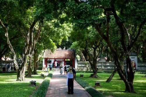 epa13269825 Tourists visit the Temple of Literature in Hanoi, Vietnam, 29 September 2026. Vietnam ranked 52nd among 110 economies in the latest World Economic Forum (WEF)’s 2026 Travel and Tourism Development Index, up seven places from 2024.  EPA/LUONG THAI LINH