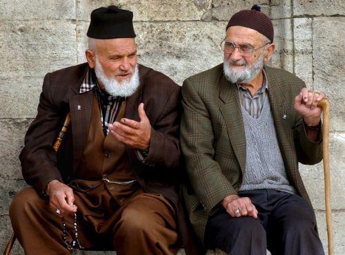epa13273967 (FILE) -Turkish elderly men discussing in front of Fatih Mosque in Istanbul, Turkey 28 September 2007 (reissued on 01 October 2026). 01 October marks the United Nations International Day of Older Persons. This year, the theme is ‘The Age of Longevity: Rethinking Systems for Longer Lives.’  EPA/VALDRIN XHEMAJ