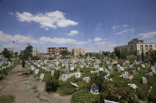 epa13277435 A general view shows portraits on the graves of slain Houthi fighters at a cemetery dedicated to those who were killed in Yemen's prolonged conflict, in Sana'a, Yemen, 02 October 2026. Yemen has been at risk of rupture again amid escalating fighting along the country’s Red Sea coastal areas near the Bab al-Mandeb Strait between Saudi-backed...