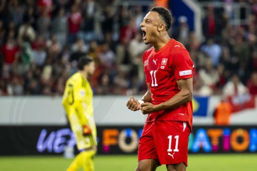 epa13285802 Switzerland's Dan Ndoye celebrates scoring the 3-0 goal in the UEFA Nations League group stage soccer match between Switzerland and North Macedonia at the Thermoplanarena in Lucerne, Switzerland, 06 October 2026.  EPA/MICHAEL SCHMID