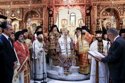 O πρωθυπουργός Κυριάκος Μητσοτάκης (Α), παρακολούθησε τη Θεία Λειτουργία χοροστατούντος του Αρχιεπισκόπου Αυστραλίας, Μακάριου, στον Ι.Ν. Αγίου Δημητρίου, στον Αγ. Δημήτριο, Δευτέρα 26 Οκτωβρίου 2026. ΑΠΕ-ΜΠΕ/ΑΠΕ-ΜΠΕ/ΑΛΕΞΑΝΔΡΟΣ ΜΠΕΛΤΕΣ