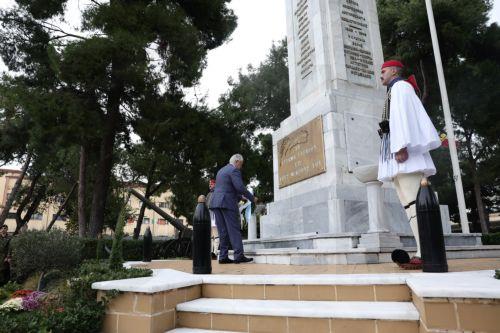 (Ξένη Δημοσίευση). Ο  Πρόεδρος της Δημοκρατίας, Κωνσταντίνος Τασούλας καταθέτει στεφάνι στο Ηρώο του Γ΄ Σώματος Στρατού, λίγο πριν ξεκινήσει η στρατιωτική παρέλαση για την επέτειο της 28ης Οκτωβρίου 1940, στη Θεσσαλονίκη, Τετάρτη 28 Οκτωβρίου 2026. Με τη μεγάλη στρατιωτική παρέλαση στη Θεσσαλονίκη, ενώπιον του Προέδρου της Δημοκρατίας Κωνσταντίνου Τασούλα...