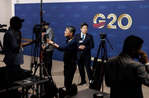epa13341257 Journalists work in front of G20 signage in the Media Center at the G20 Foreign Ministers’ meeting at Loews Atlanta Hotel in Atlanta, Georgia, USA, 30 October 2026. The meeting of the G20 Foreign Ministers leads up to the G20 Leaders’ Summit, which will bring together leaders from 55 nations and organizations in December 2026 at Trump National...
